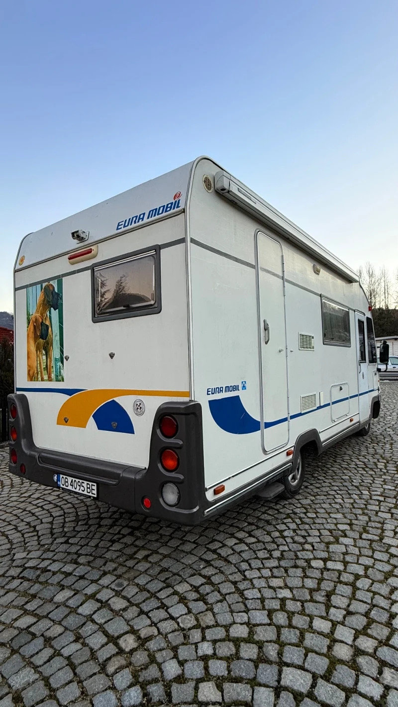 Кемпер Mercedes-Benz Eura Mobil, снимка 13 - Каравани и кемпери - 52933168