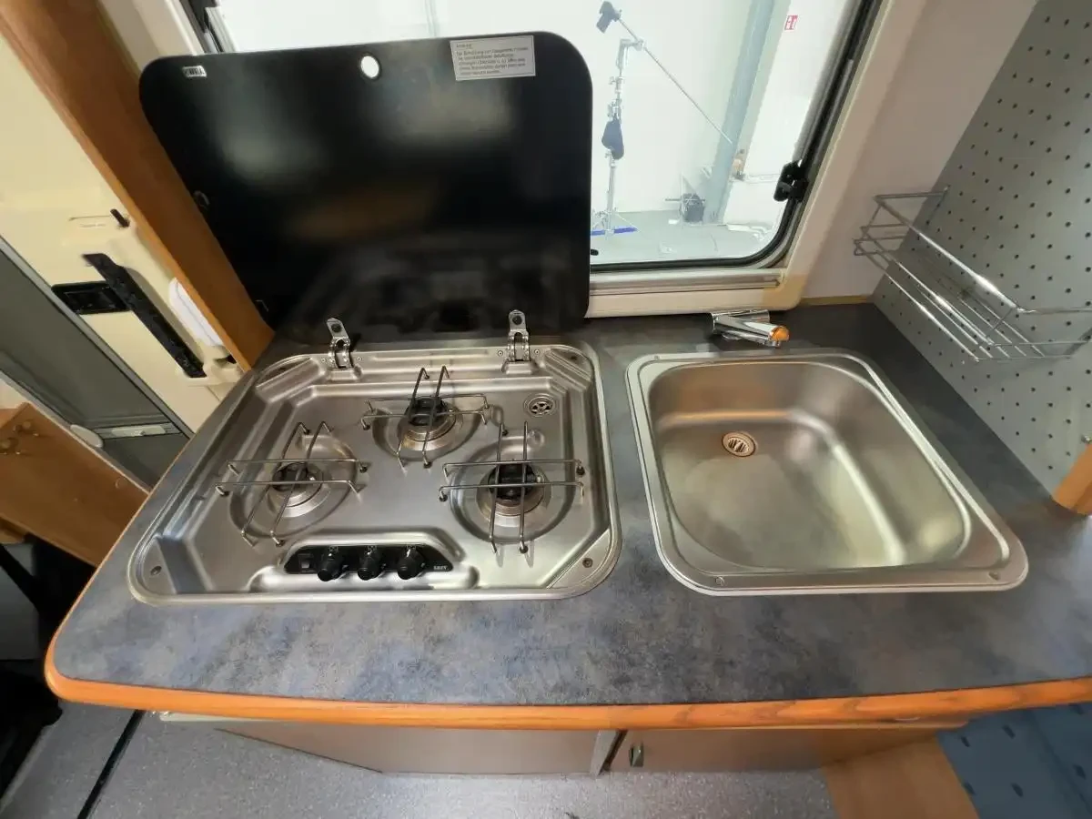 Кемпер HYMER / ERIBA АВТОМАТИК, снимка 12 - Каравани и кемпери - 56125422