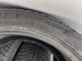 Гуми Зимни 225/40R18, снимка 10