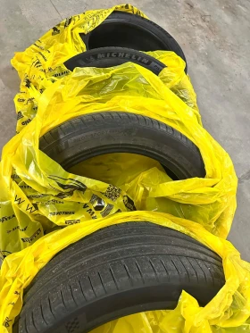 ����� �� �������� �� ���� 275/45R21
