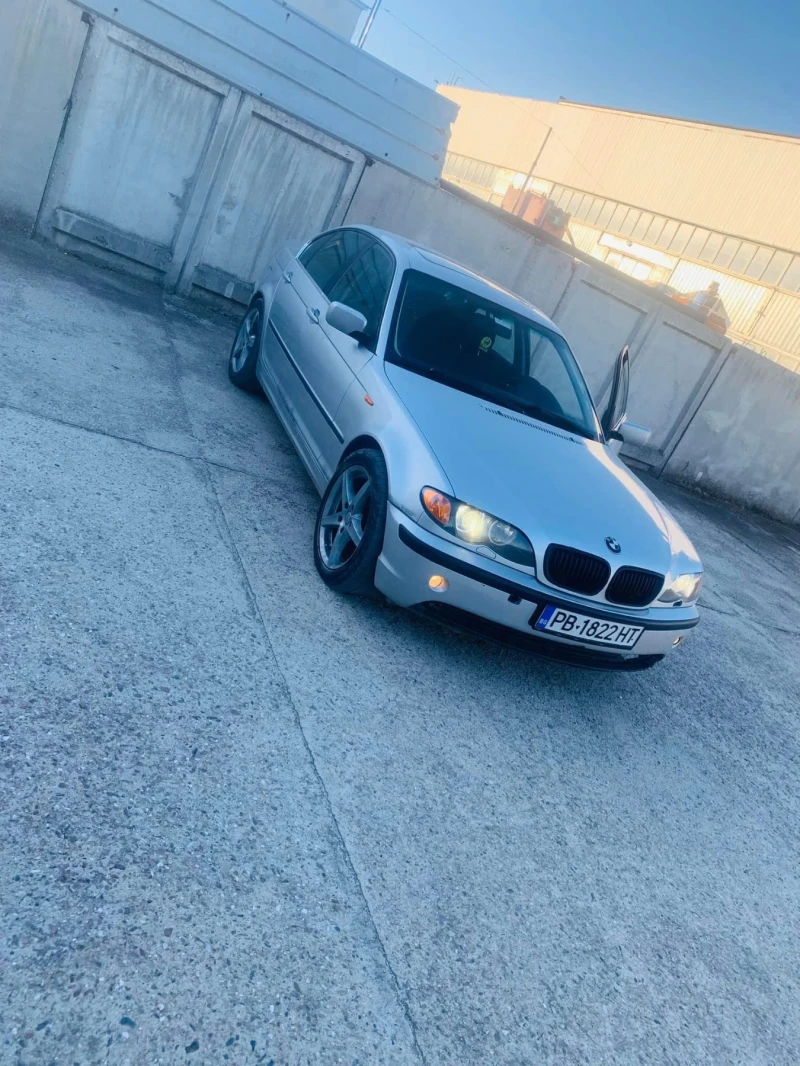 BMW 320 320i, снимка 1 - Автомобили и джипове - 47466885