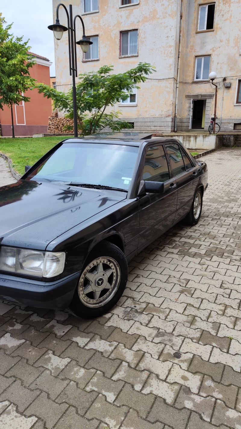 Mercedes-Benz 190 2.3, снимка 4 - Автомобили и джипове - 48012551