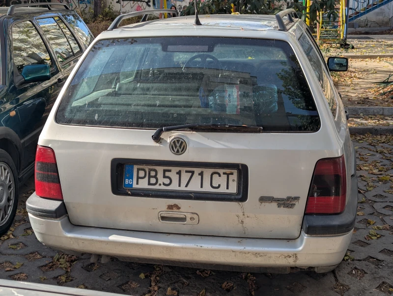 VW Golf, снимка 11 - Автомобили и джипове - 48025642