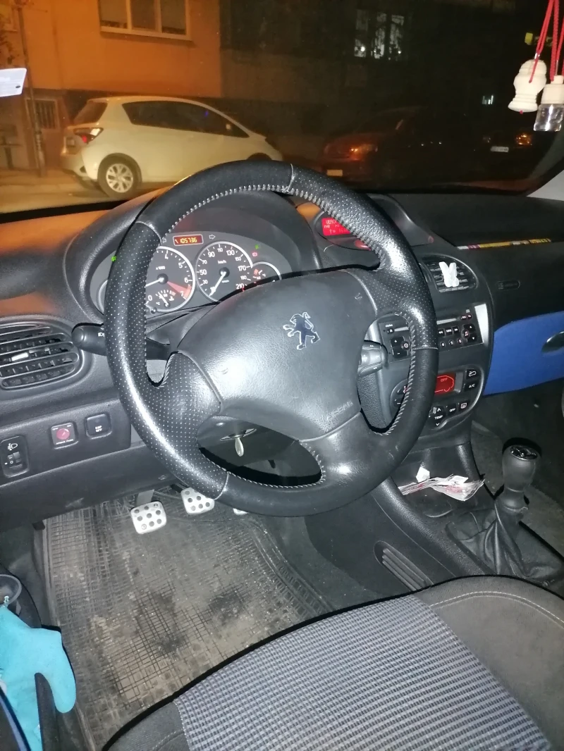 Peugeot 206, снимка 1 - Автомобили и джипове - 48074007