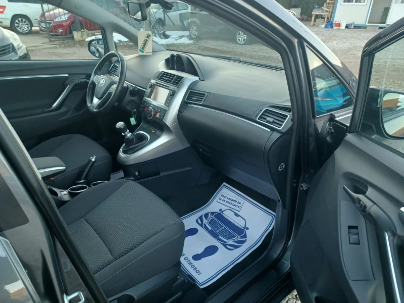 Toyota Verso 2.0 D4D 124kc.* 6+ 1* NAVI* PANO* , снимка 11 - Автомобили и джипове - 48720033