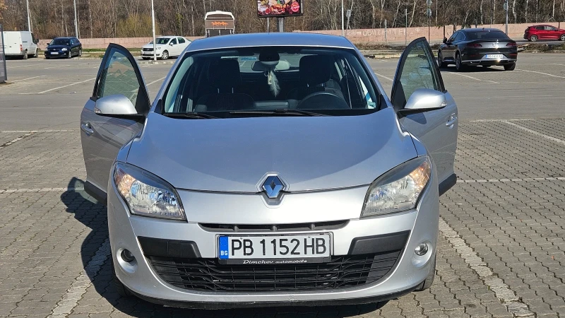 Renault Megane 1.5 Дизел, навигация с БГ карта, снимка 9 - Автомобили и джипове - 49098459