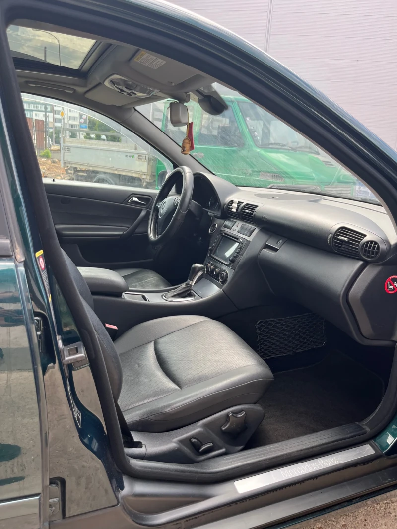 Mercedes-Benz C 180 КОМПРЕСОР//АВТОМАТИК//КОЖА//ГАЗ//НОВ ВНОС, снимка 14 - Автомобили и джипове - 51454561