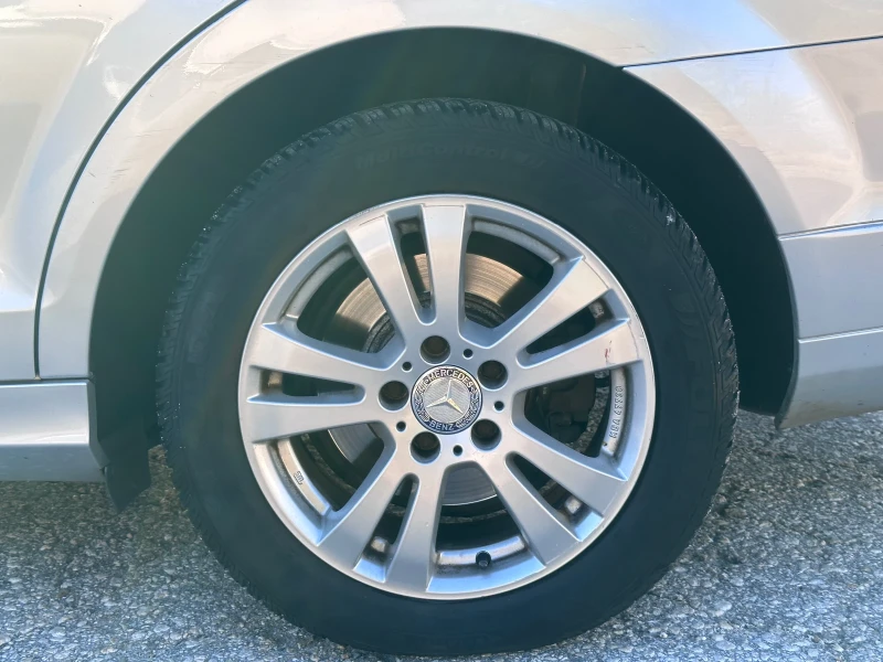 Mercedes-Benz C 220 AVANTGARDE* АВТОМАТ* 646* КАМЕРА* ШИБЕДАХ* НЕМСКА!, снимка 16 - Автомобили и джипове - 52045746