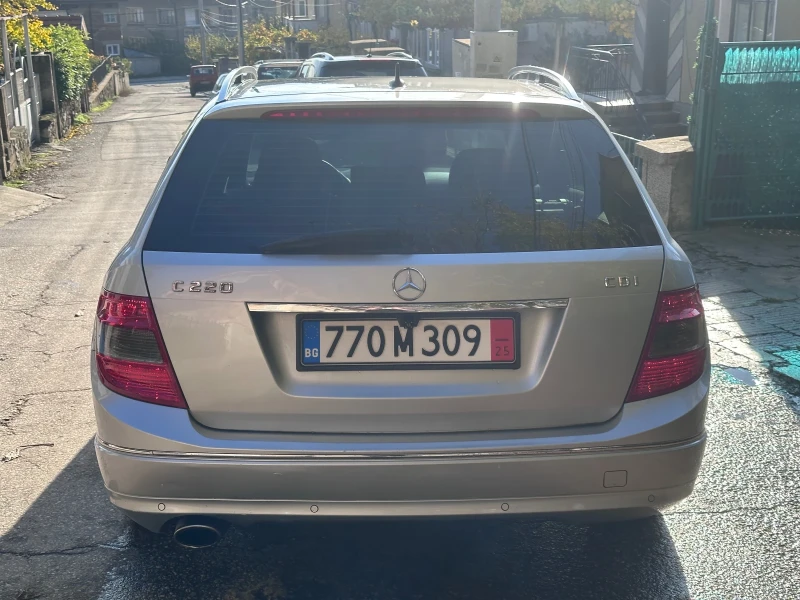 Mercedes-Benz C 220 AVANTGARDE* АВТОМАТ* 646* КАМЕРА* ШИБЕДАХ* НЕМСКА!, снимка 6 - Автомобили и джипове - 52045746