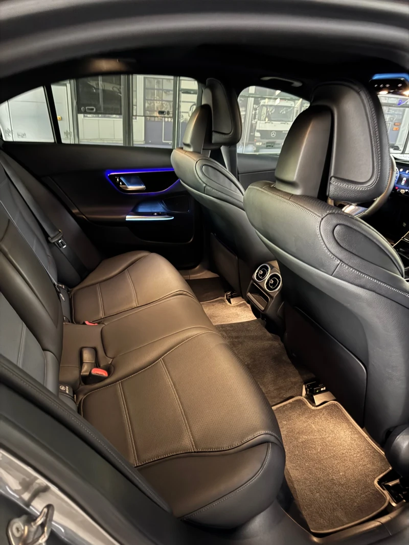 Mercedes-Benz C 300, снимка 14 - Автомобили и джипове - 52641448