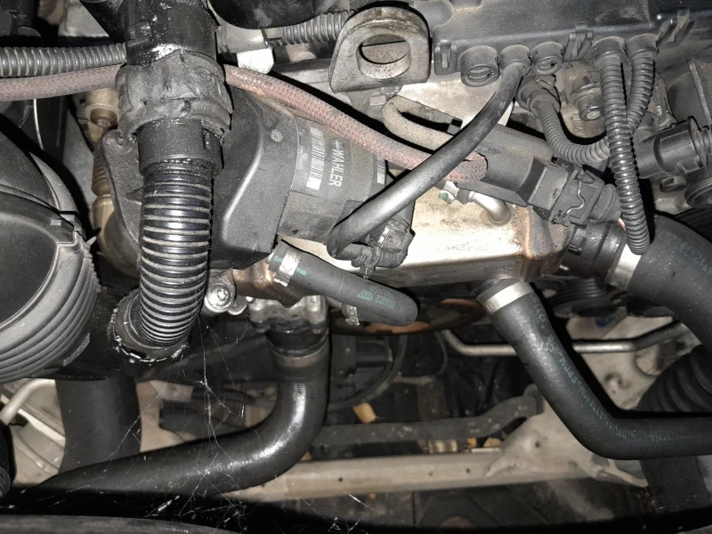 BMW 320 2.0D, снимка 13 - Автомобили и джипове - 52520416