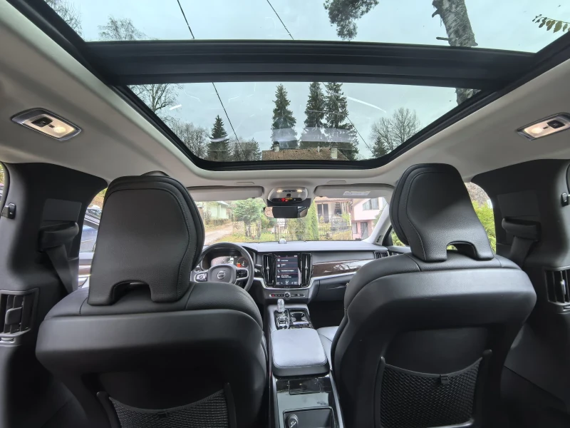 Volvo V90 T8 Plug-in Hybrid AWD, снимка 10 - Автомобили и джипове - 52554992