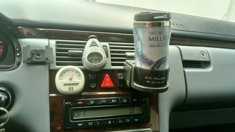 Mercedes-Benz E 290 Elegance, снимка 7 - Автомобили и джипове - 52927572