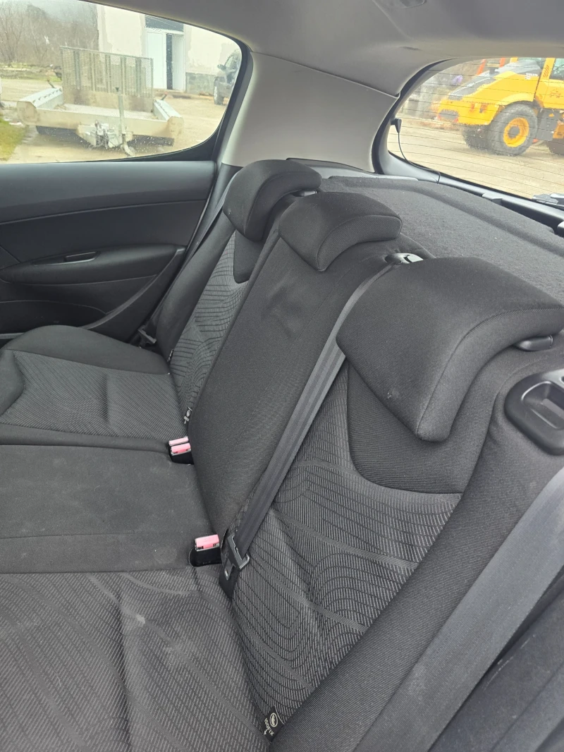 Peugeot 308 1.6 HDI, снимка 9 - Автомобили и джипове - 53200979