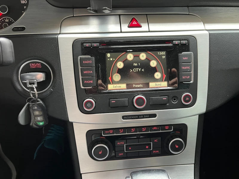 VW Passat 2.0 TDI Common Rail, снимка 12 - Автомобили и джипове - 53305620