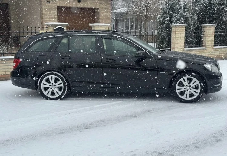 Mercedes-Benz C 200 2.2CDI FACELIFT, снимка 4 - Автомобили и джипове - 48699509