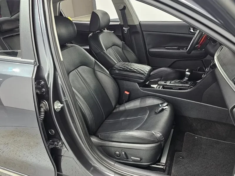Kia K5 Generation 2.0 Noblesse, снимка 11 - Автомобили и джипове - 56310650