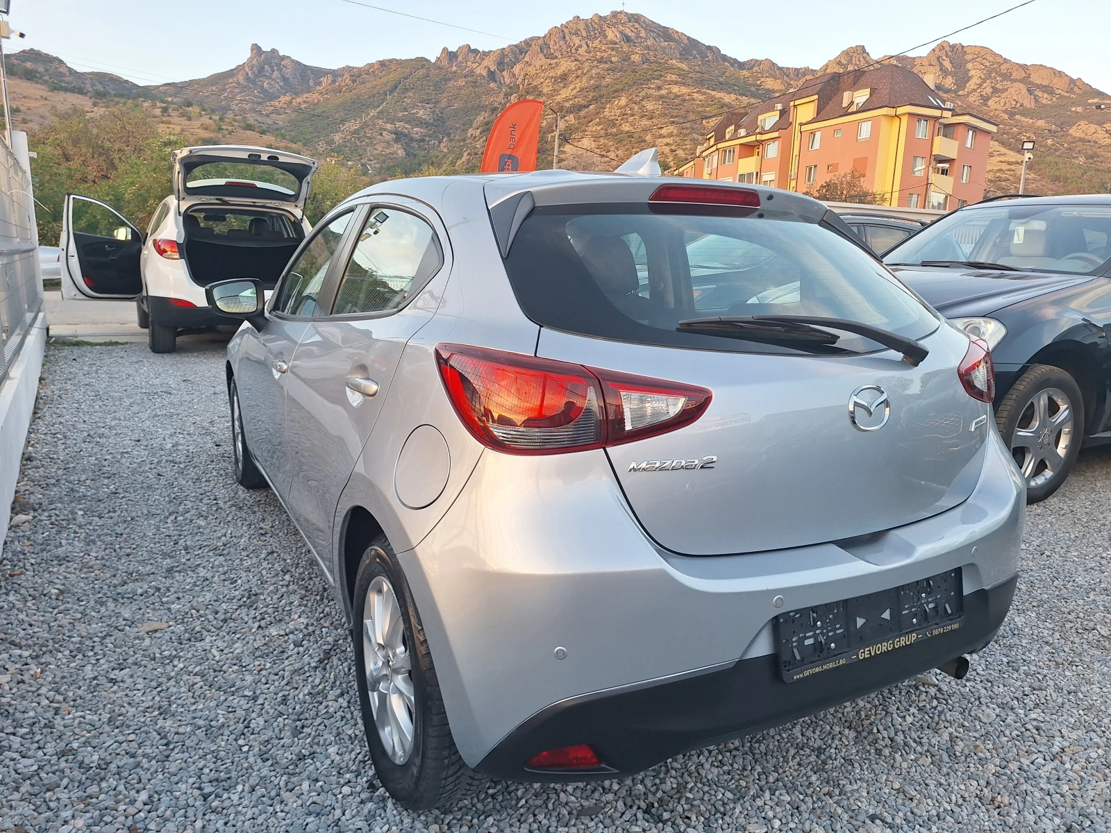 Mazda 2 1.5 D SKYACTIV KATO HOBA  - изображение 7