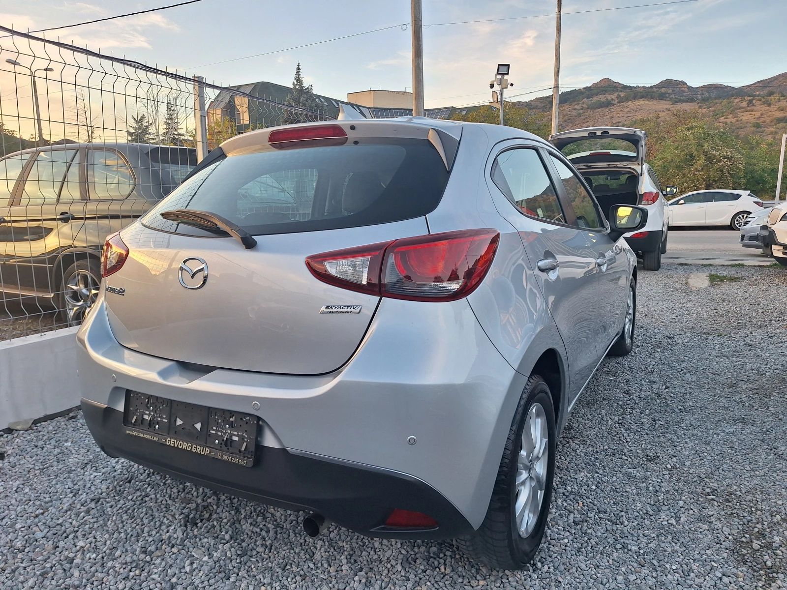 Mazda 2 1.5 D SKYACTIV KATO HOBA  - изображение 5