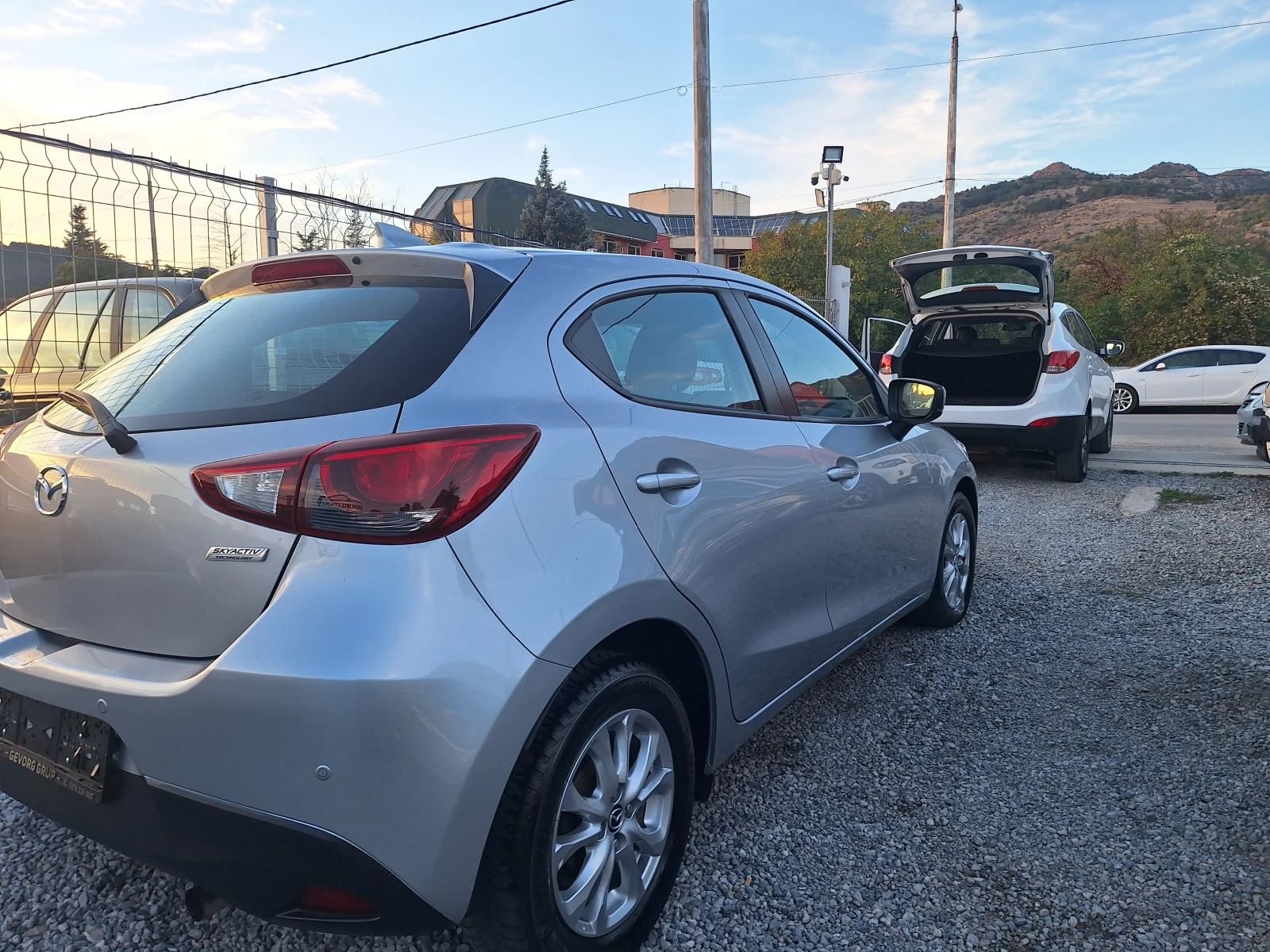 Mazda 2 1.5 D SKYACTIV KATO HOBA  - изображение 4