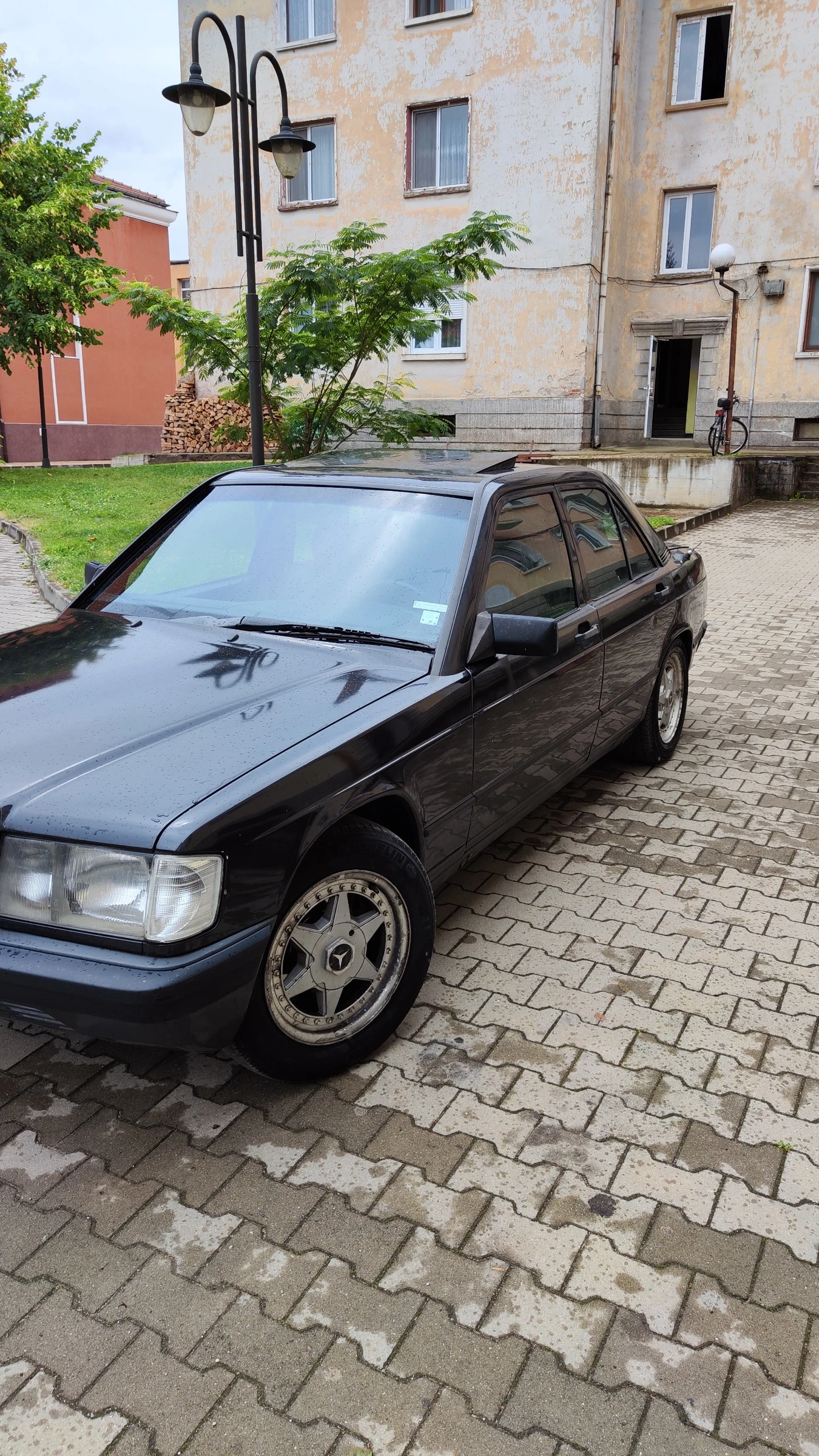 Mercedes-Benz 190 2.3 - изображение 4