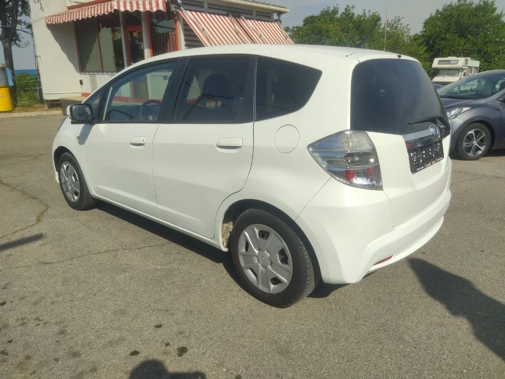 Honda Jazz 1, 3 i-HIBRID F1 SWISS - изображение 3