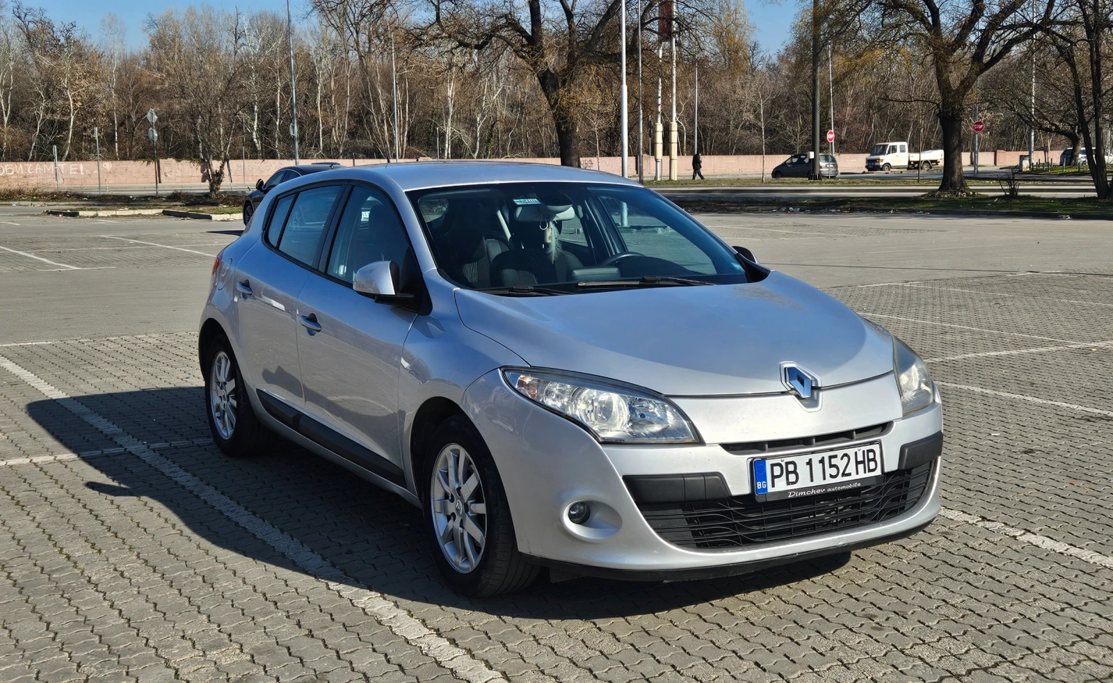 Renault Megane 1.5 Дизел, навигация с БГ карта - изображение 2