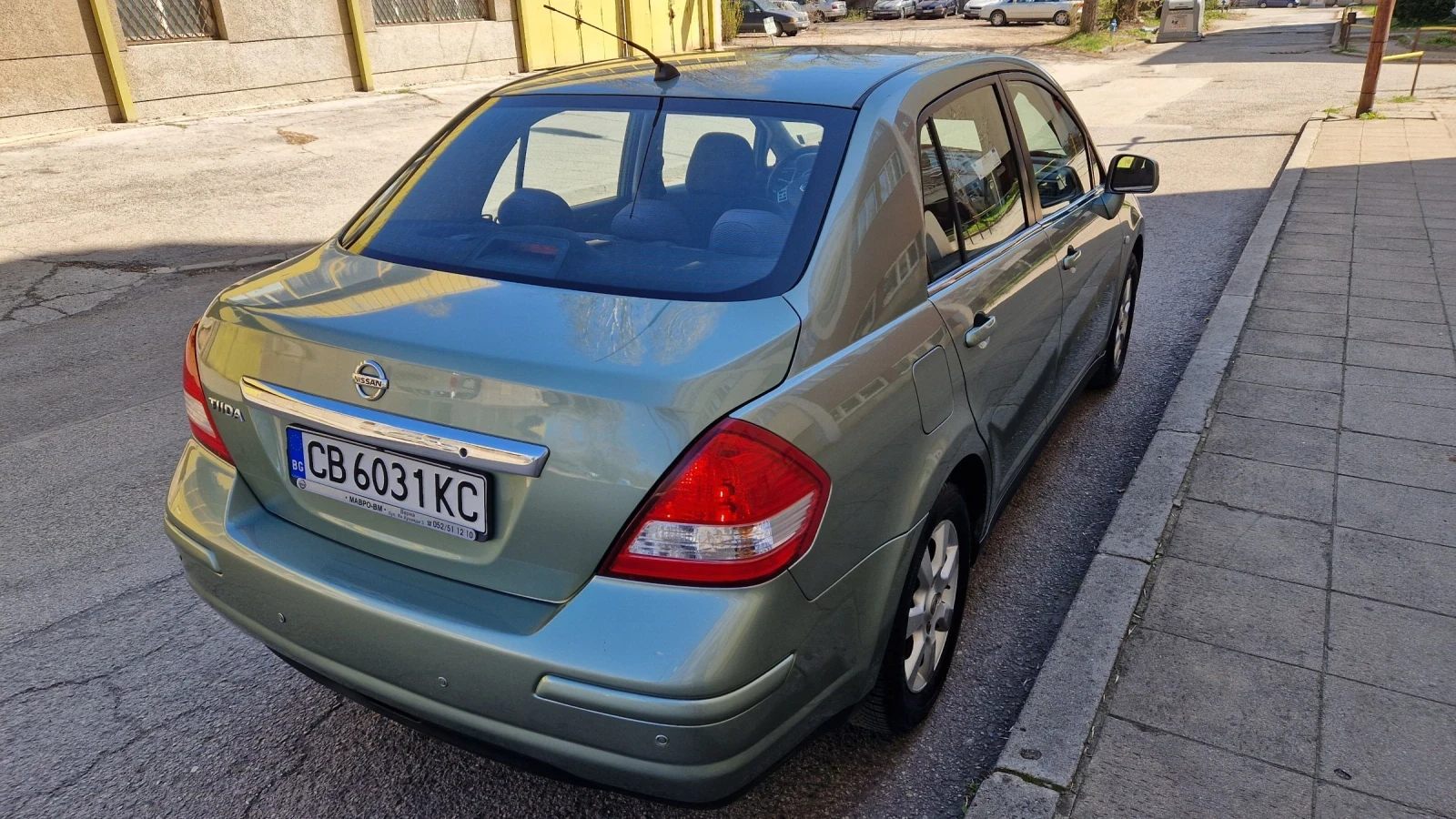 Nissan Tiida 1.6 C11 Sedan - изображение 3