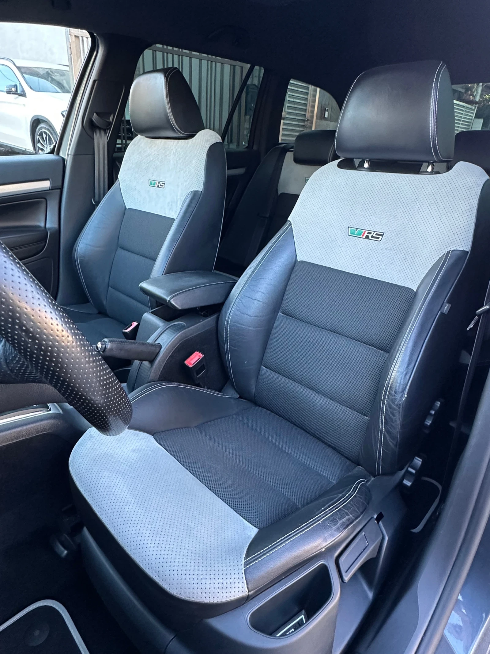 Skoda Octavia 2.0 VRS /Автоматик/Навигация/Нов внос Швейцария - изображение 9