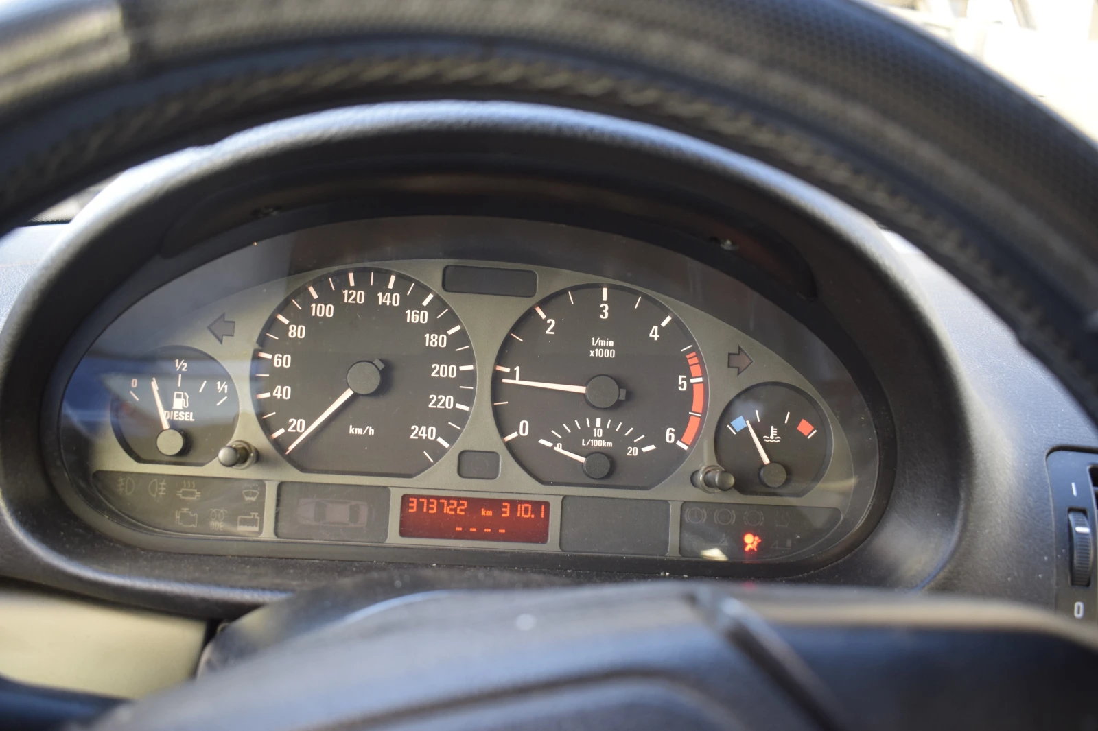 BMW 320 E46 - изображение 10