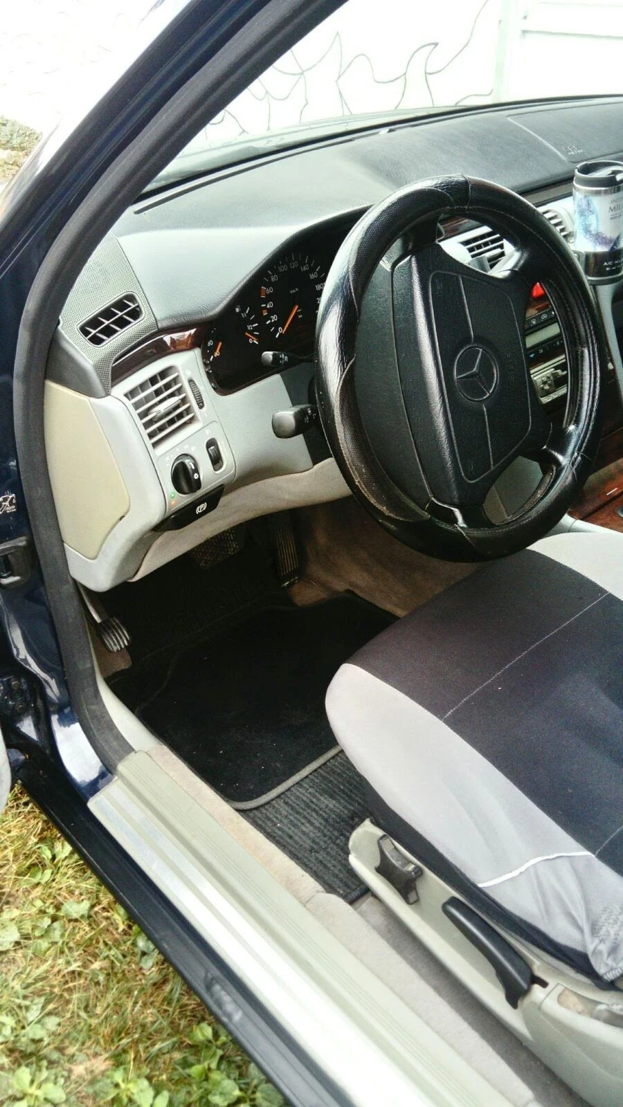 Mercedes-Benz E 290 Elegance - изображение 4