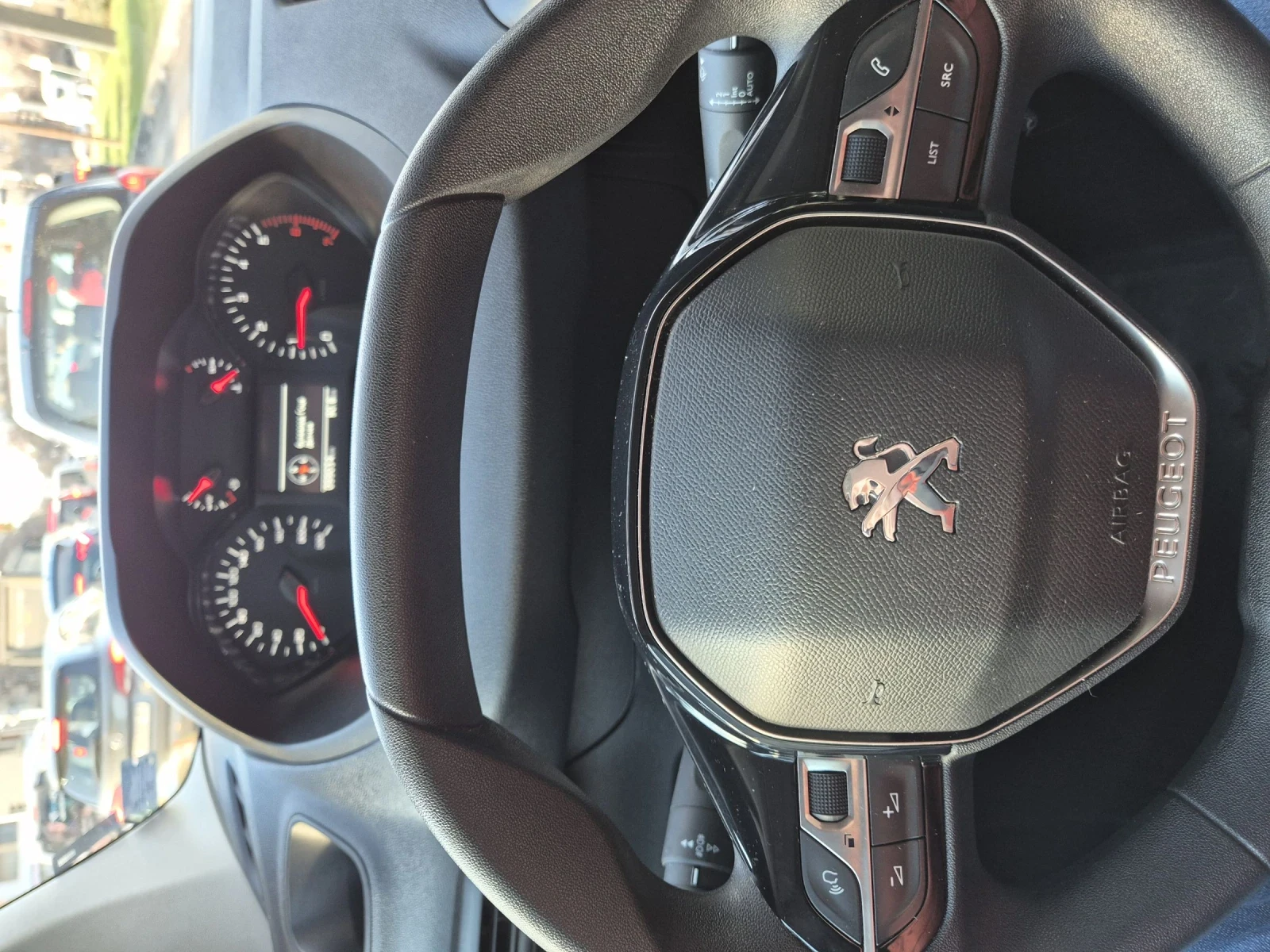 Peugeot Partner  - изображение 10