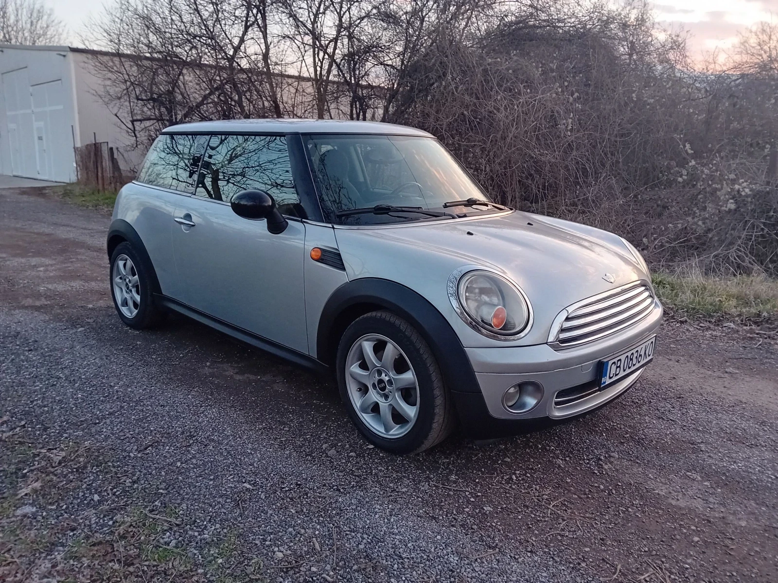 Mini One MINI ONE 6 СКОРОСТИ СТАРТ-СТОП, снимка 2 - Автомобили и джипове - 53750706