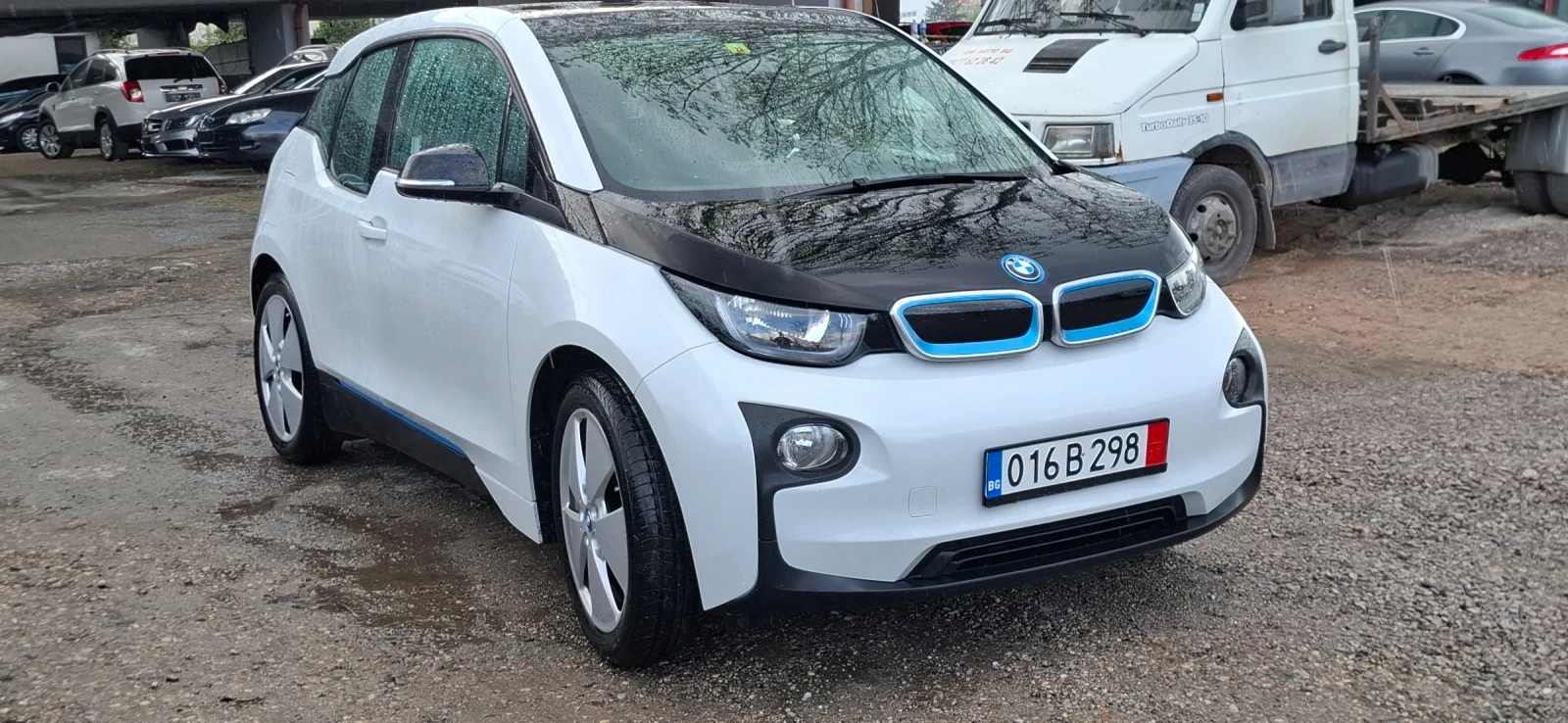 BMW i3 ? Продава се BMW i3 2016 г.   стил, технология и , снимка 3 - Автомобили и джипове - 54237719