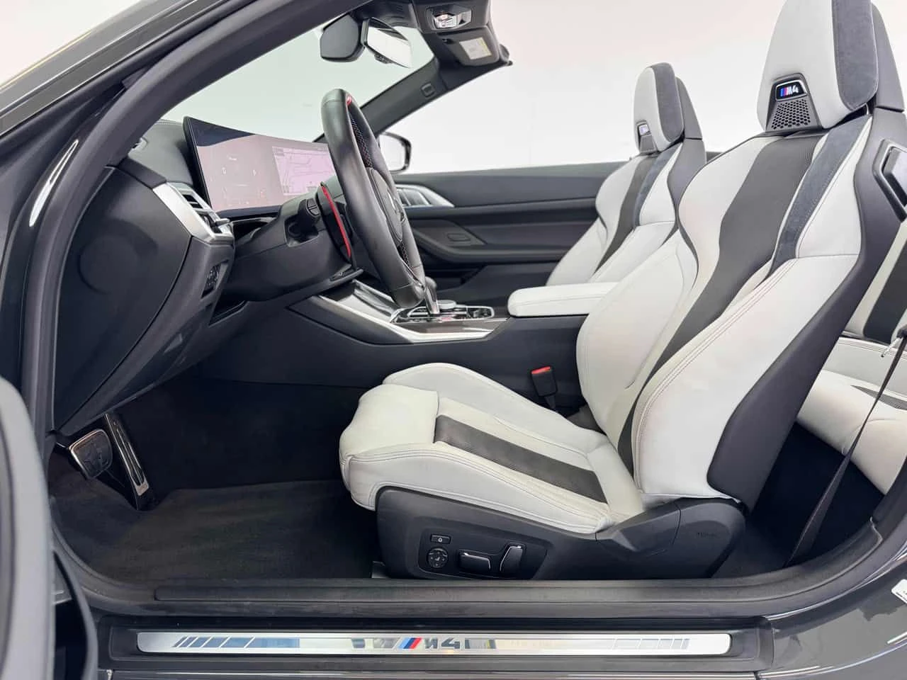 BMW M4 COMPETITION CABRIO * ДИСТРОНИК* 360 КАМЕРА* , снимка 15 - Автомобили и джипове - 54248752