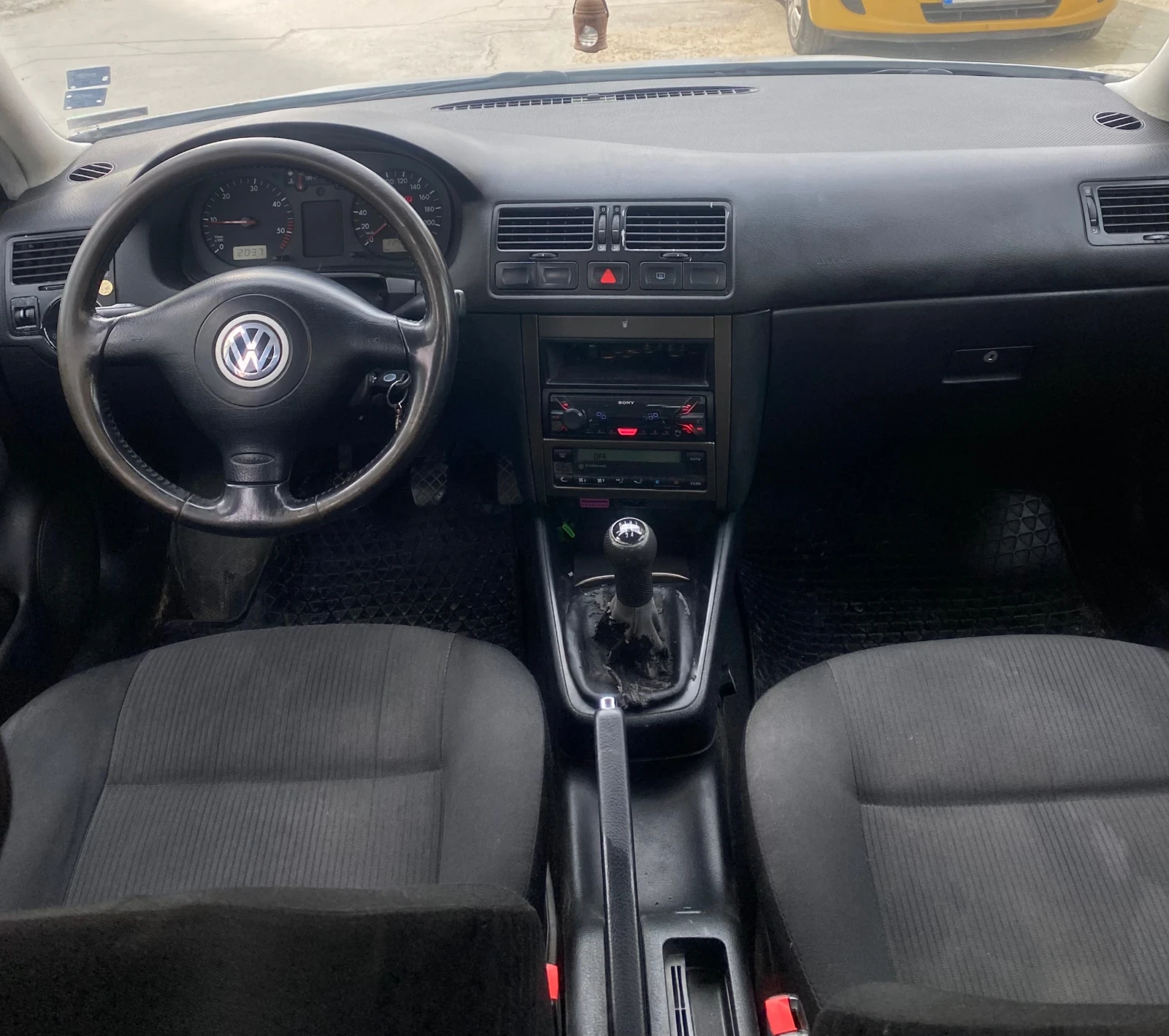 VW Bora TDI 110, снимка 8 - Автомобили и джипове - 54415099