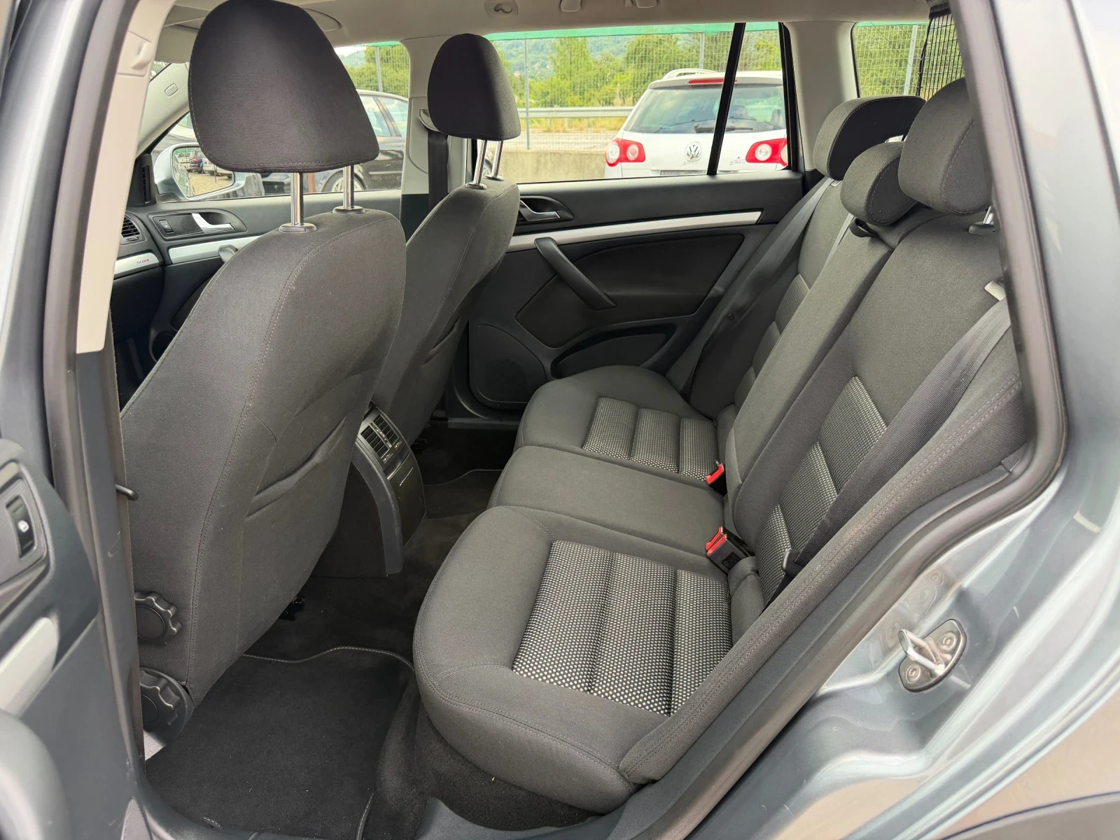 Skoda Octavia SCOUT 2.0TDI-140PS-4X4, снимка 11 - Автомобили и джипове - 55095907