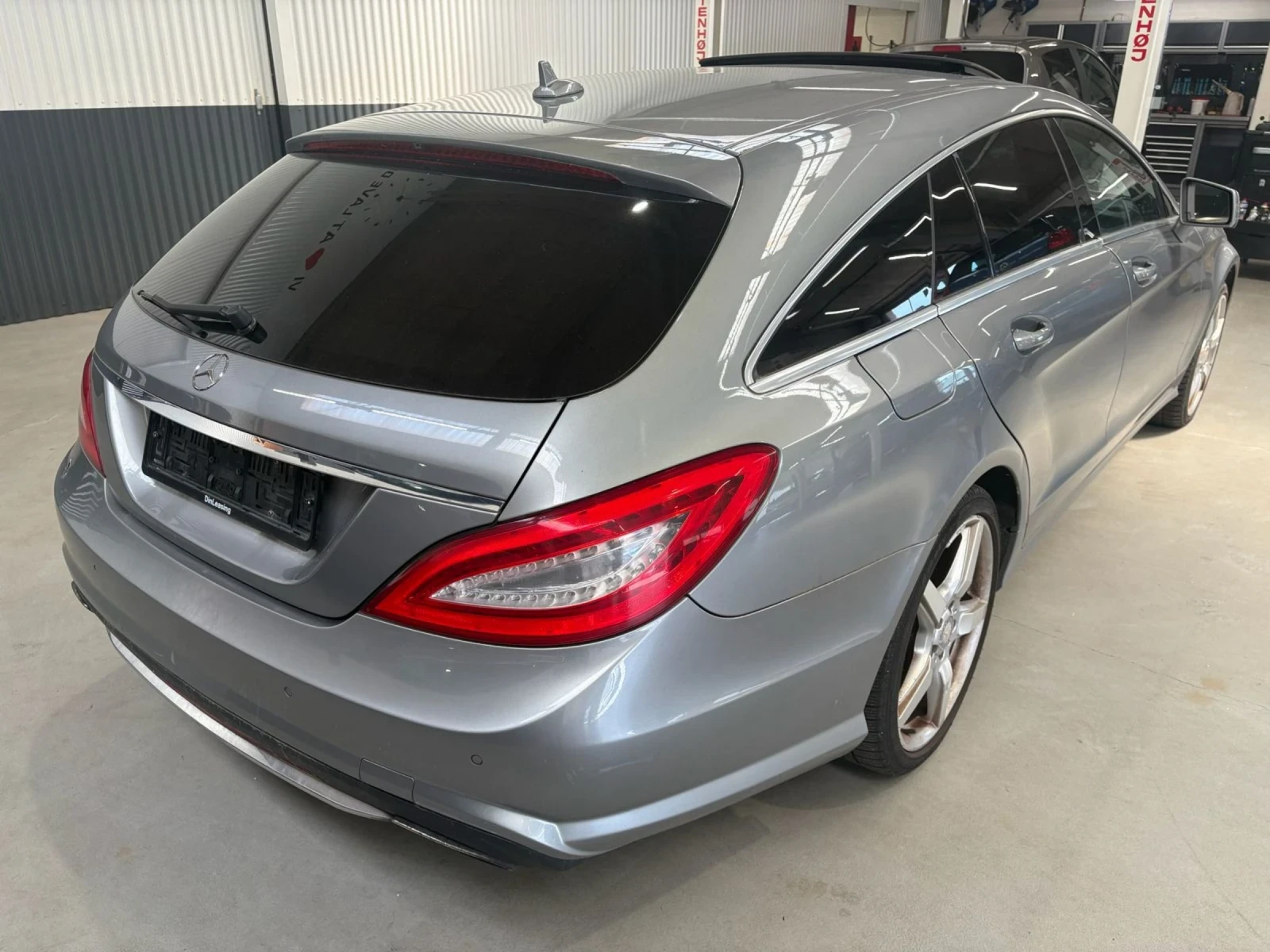 Mercedes-Benz CLS 350 d | 7G-Tronic | 4 Matic | AMG Line | Panorama, снимка 7 - Автомобили и джипове - 55249462