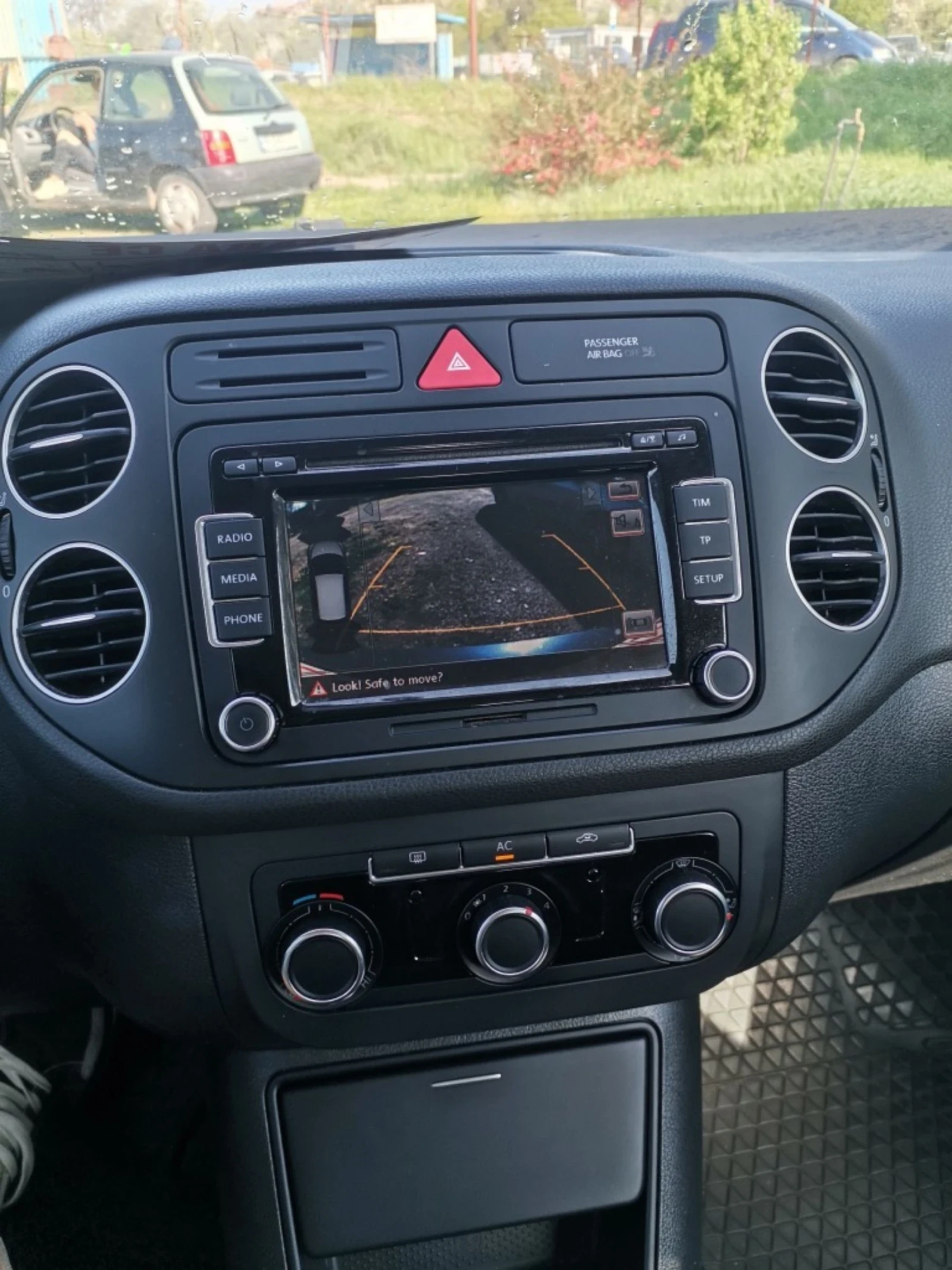 VW Golf Plus 1.6 tdi DSG, снимка 9 - Автомобили и джипове - 55539628