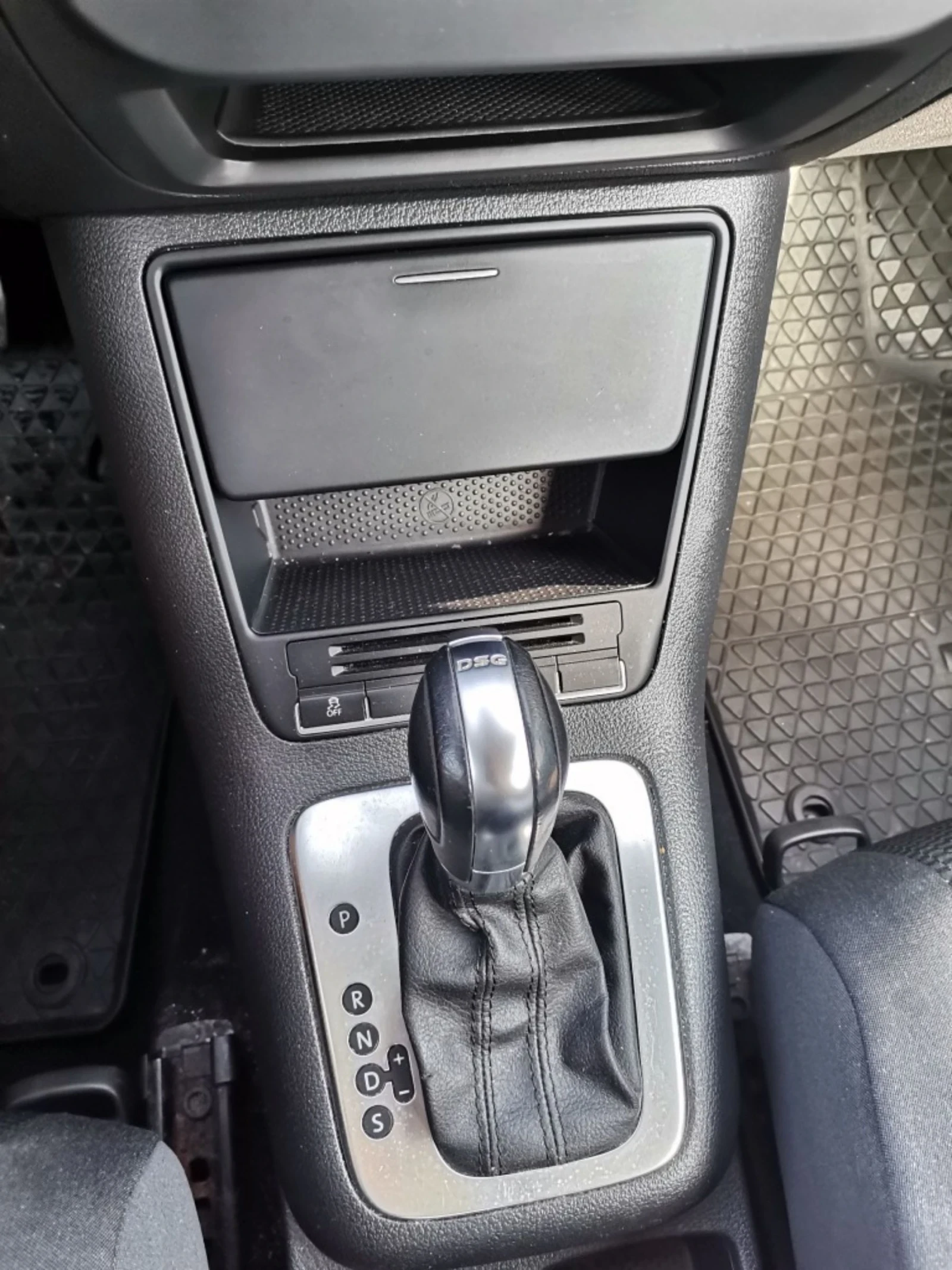 VW Golf Plus 1.6 tdi DSG, снимка 6 - Автомобили и джипове - 55539628