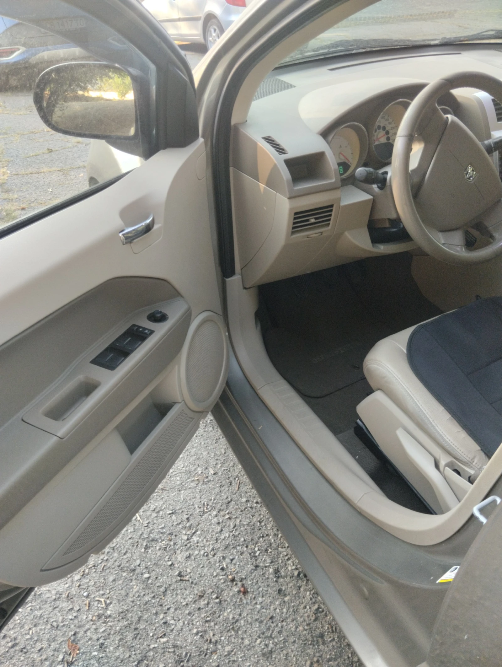 Dodge Caliber, снимка 9 - Автомобили и джипове - 55623958