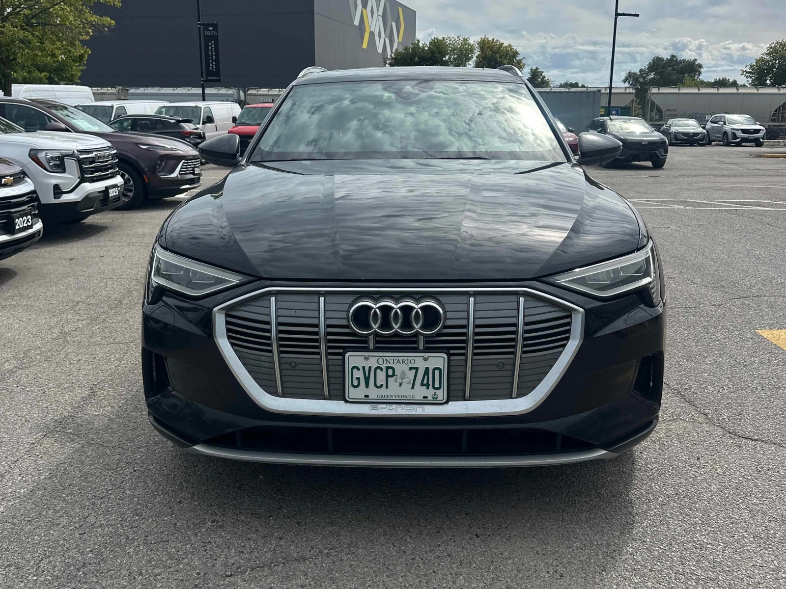 Audi E-Tron QUATTRO * ГЛАВНО ПРЕДСТАВИТЕЛСТВО НА CHEVROLET * , снимка 2 - Автомобили и джипове - 56062891