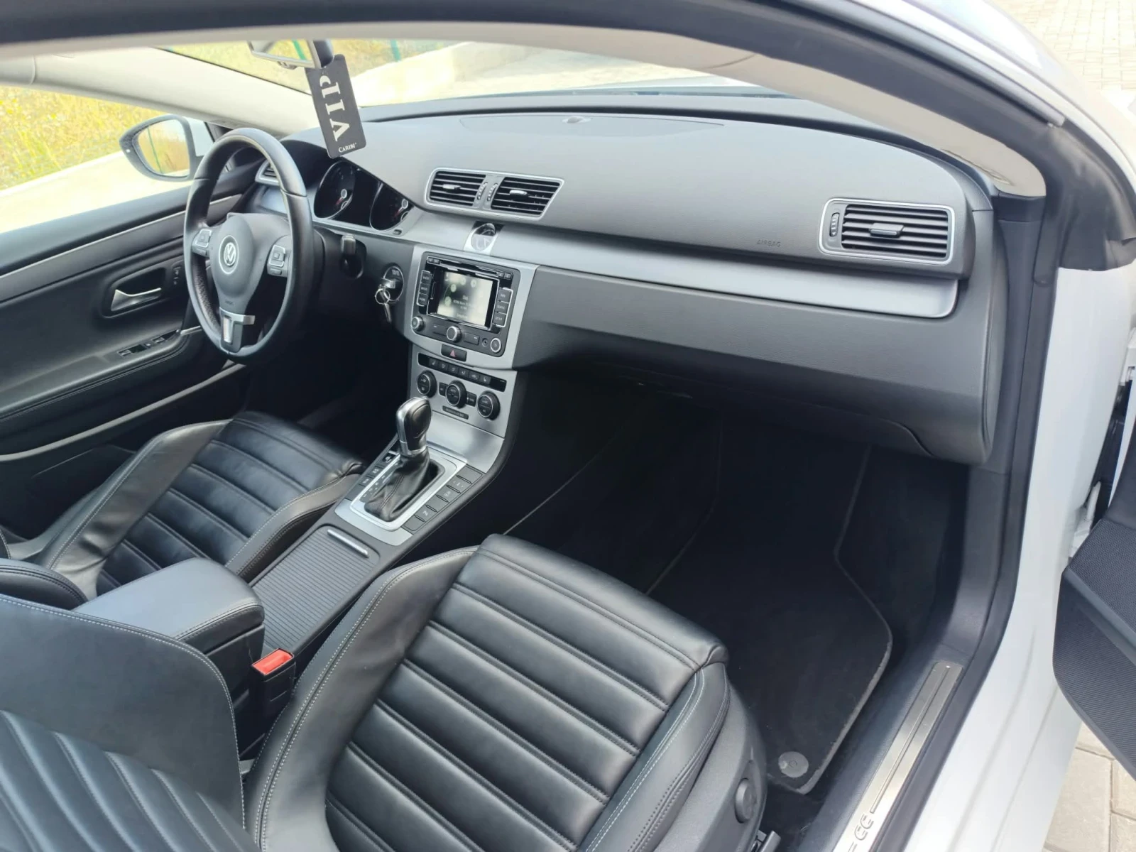 VW CC 2.0 TDI 184, снимка 11 - Автомобили и джипове - 56152720