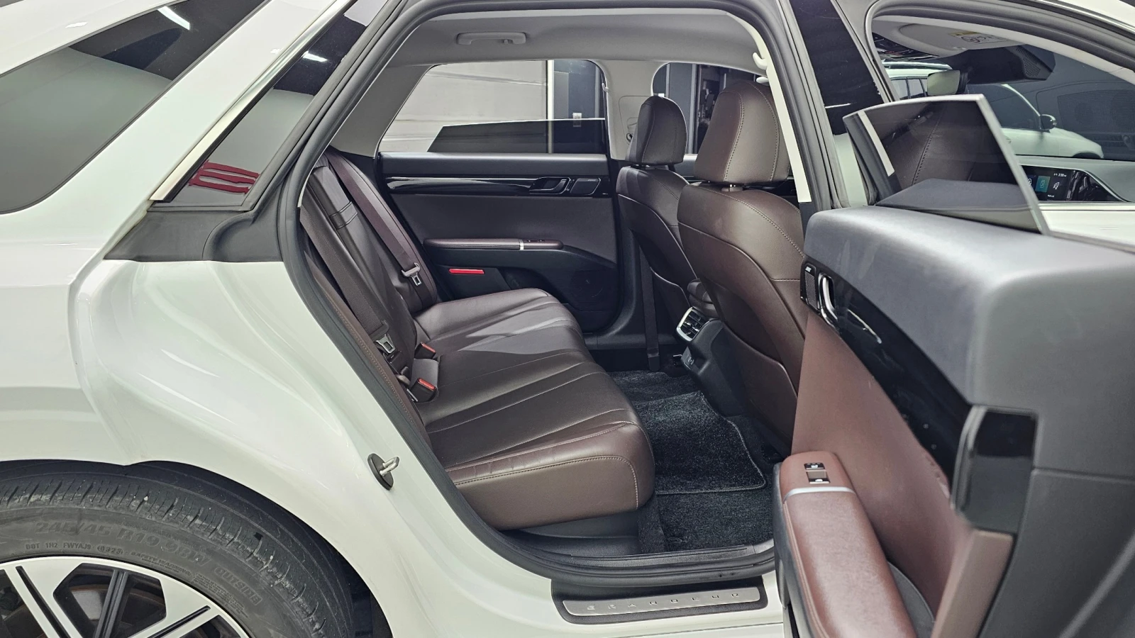 Hyundai Grandeur �����* BOSE* 360���* Ambient* �.�����* ����. ��� | Mobile.bg � ����������� 13