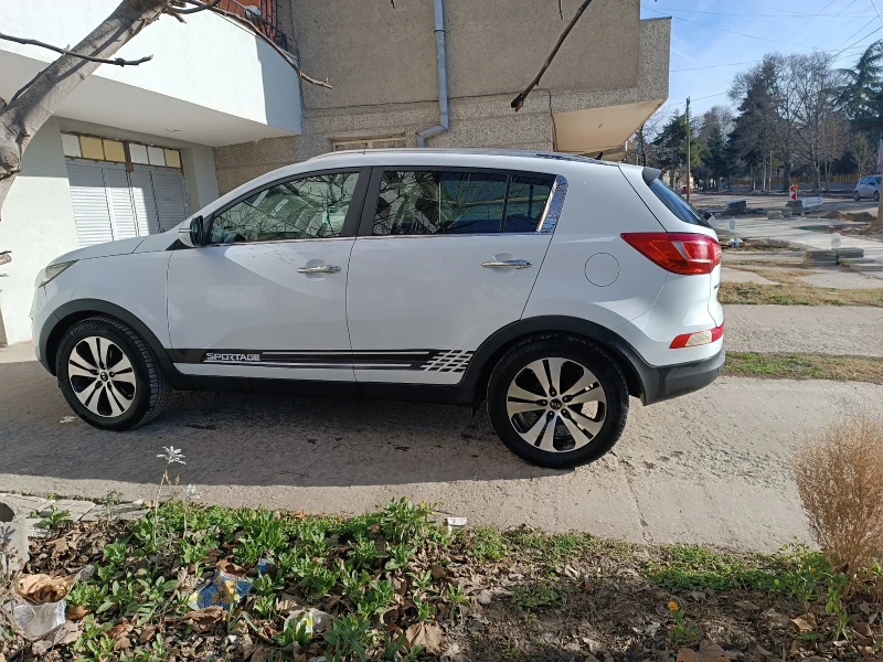 Kia Sportage, снимка 5 - Автомобили и джипове - 48509284