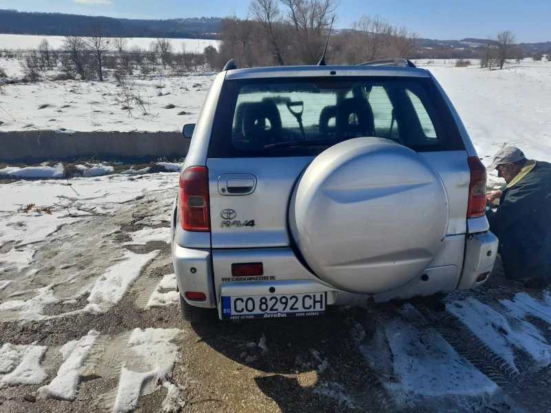 Toyota Rav4, снимка 3 - Автомобили и джипове - 49220379