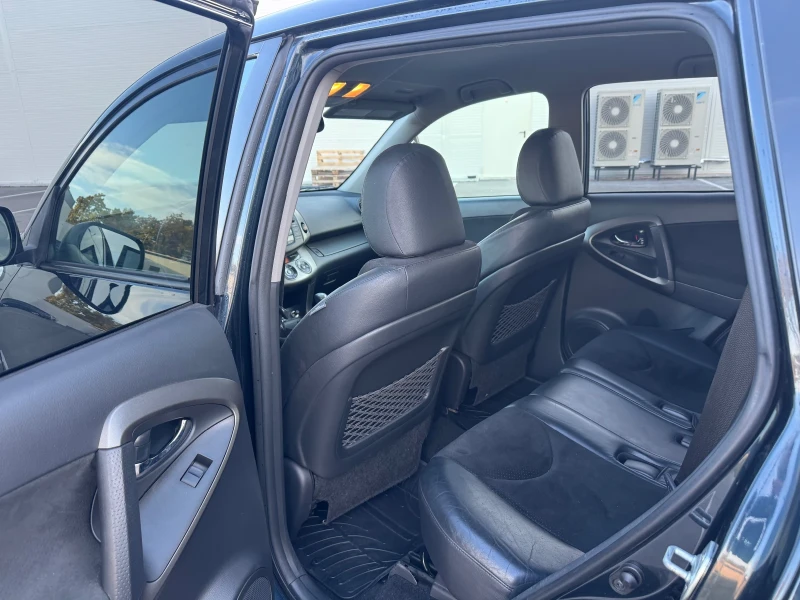 Toyota Rav4 2.2 Crossover , снимка 8 - Автомобили и джипове - 52565853