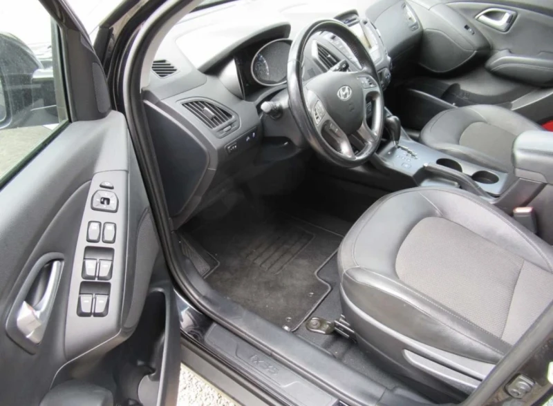 Hyundai IX35 4x4 184 кс, снимка 8 - Автомобили и джипове - 52618686