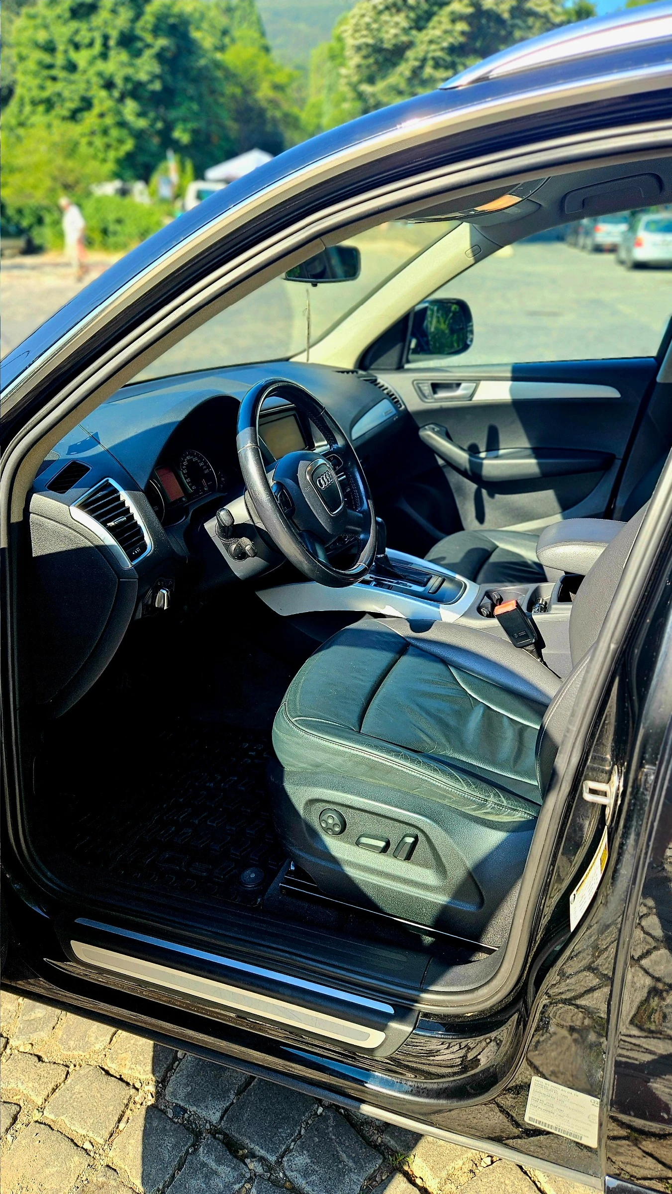 Audi Q5 3.2 FSI, v6 Бензин, Автомат, Обслужен, Отлич състо - изображение 9