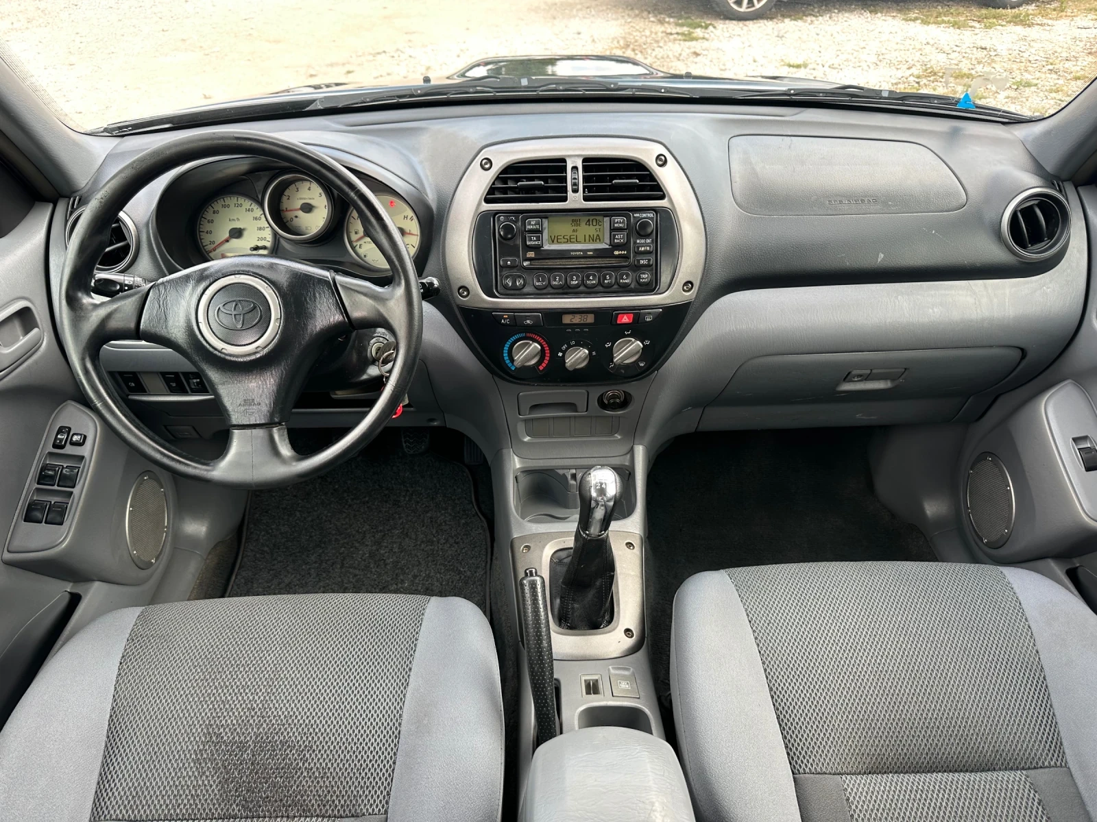 Toyota Rav4 2.0D4d - изображение 9